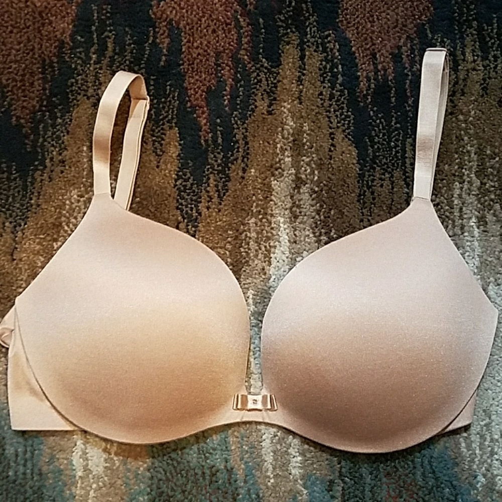 34D Victoria's Secret Nude Plunge Bra